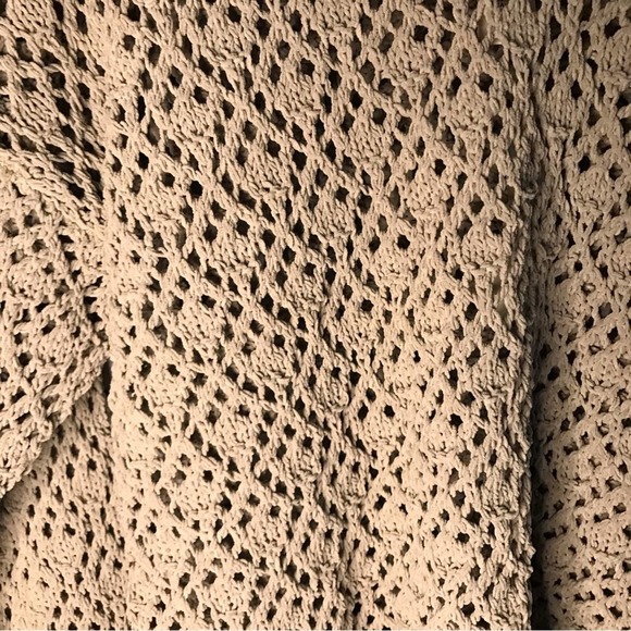 Nicole Miller Taupe Open knit V neck Drop Shoulder Cropped Sweater Size M NEW - Picture 2 of 9